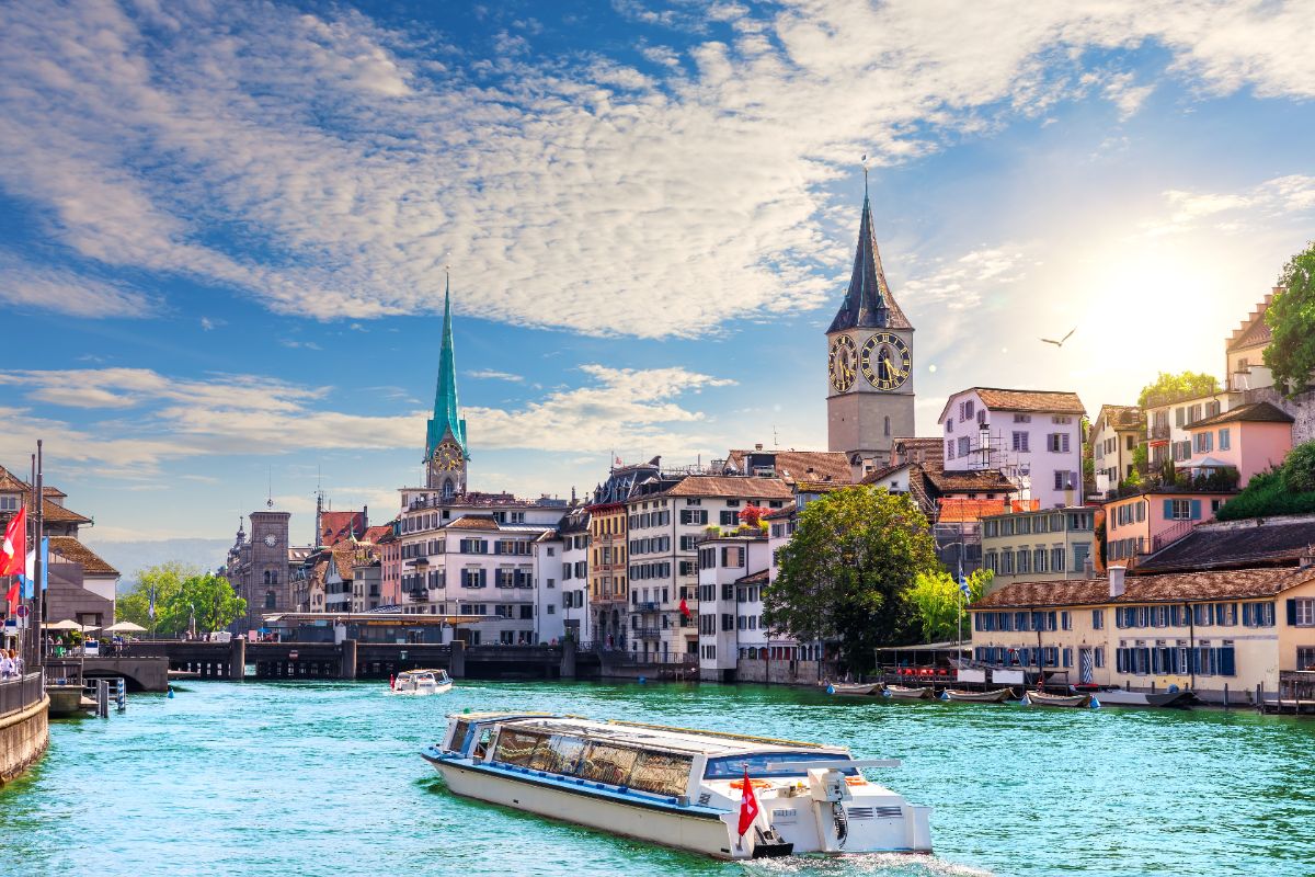 French & Swiss Spirit ( Eueuropamundo Tours)
